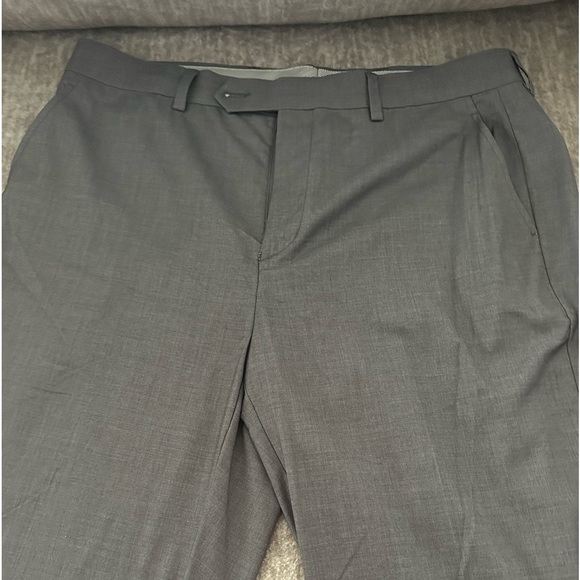 Bundle of 5 dress pants size 34Wx32L, never worn - Picture 3 of 14